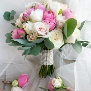 Букет невесты “Bloomy Love”