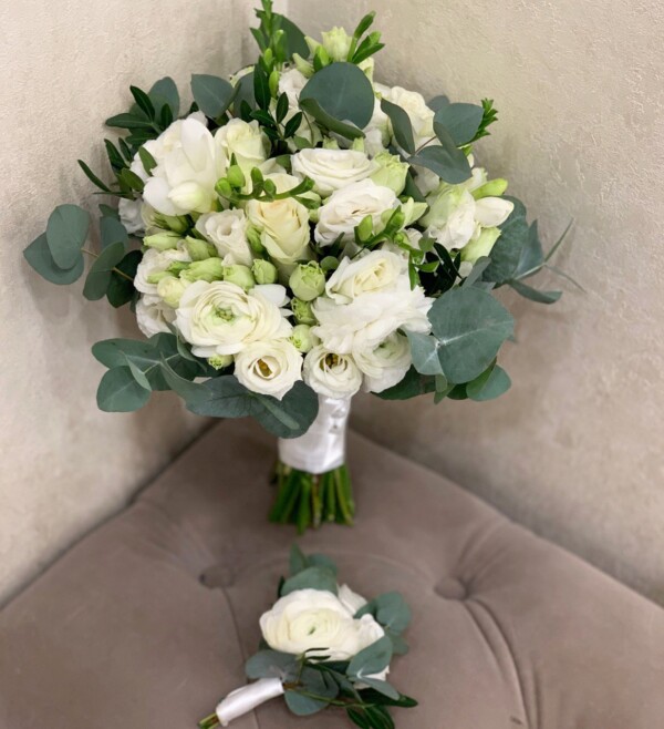 Букет невесты "White tenderness of flowers"