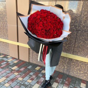 Букет "101 red roses"