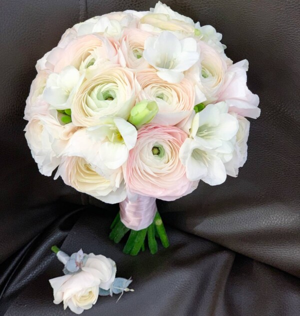 Букет невесты "Fantastic ranunculus"